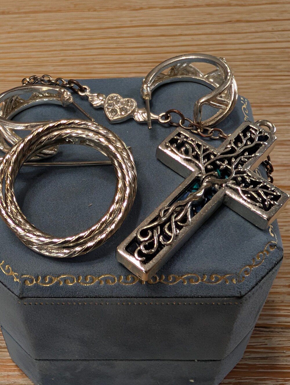 5 Piece Silver Estate Vintage Jewelry Bundle. Brooch, Cross, Anklet Earrings